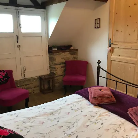 Ferme De Noyes Couette-café 3*