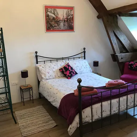 Ferme De Noyes Sourdeval