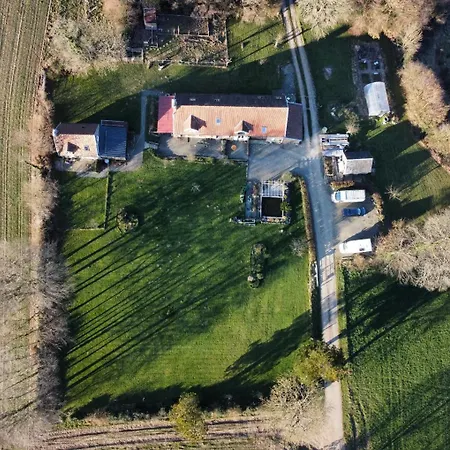 Ferme De Noyes 3* Sourdeval