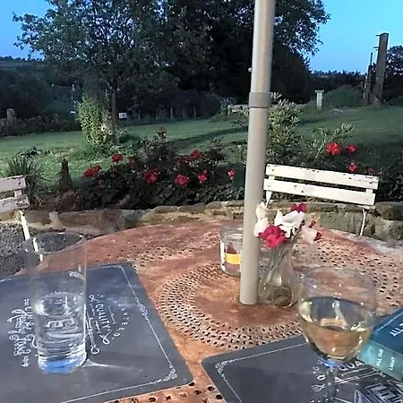 Ferme De Noyes B&B Sourdeval