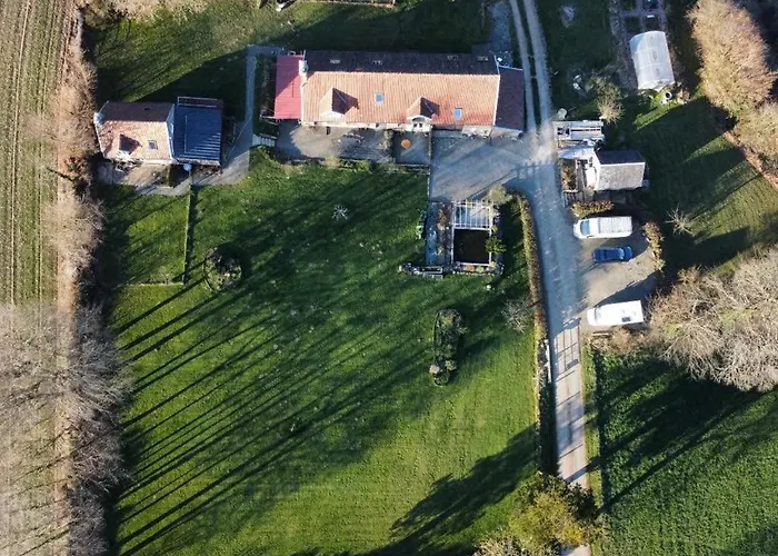 Ferme De Noyes 3* Sourdeval